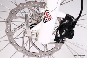 Shimano-Nabe, Rock Shox-Gabel, Tektro-Auriga-Bremse