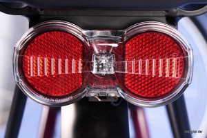 Auch von hinten gut sichtbar: LED-Rücklicht mit Standlichtfunktion Auch von hinten gut sichtbar: LED-Rücklicht mit Standlichtfunktion
