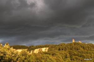 Die Wachenburg: Ihre Auffahrt überwindet etwa 200 Höhenmeter