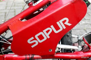 Schönes Detail: Ein Versteifungsblech am Sopur-Handbike