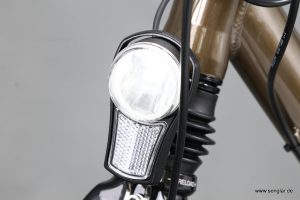 LED-Beleuchtung mit 40 Lux, über den Akku betrieben